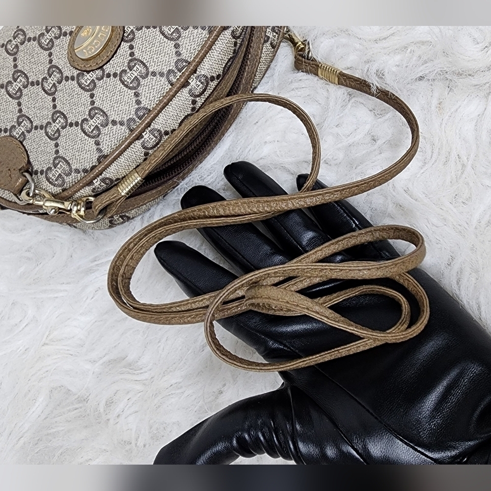 Vintage Gucci GG Plus Crossbody Bag – Rare Collector’s Piece - Picture 8 of 12